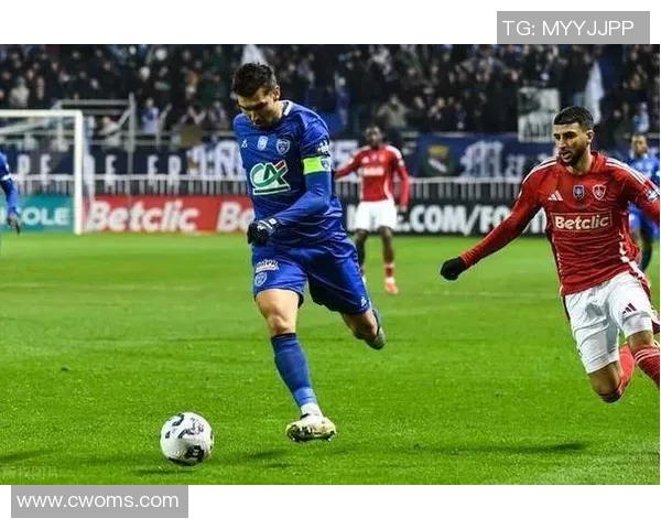 甘冈与勒芒激战正酣谁能在法乙赛场上笑到最后